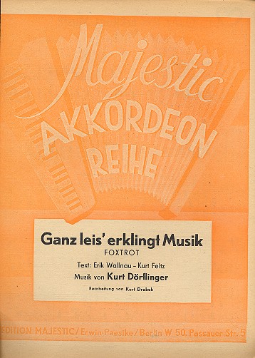Ganz leis erklingt Musik für  Akkordeon  