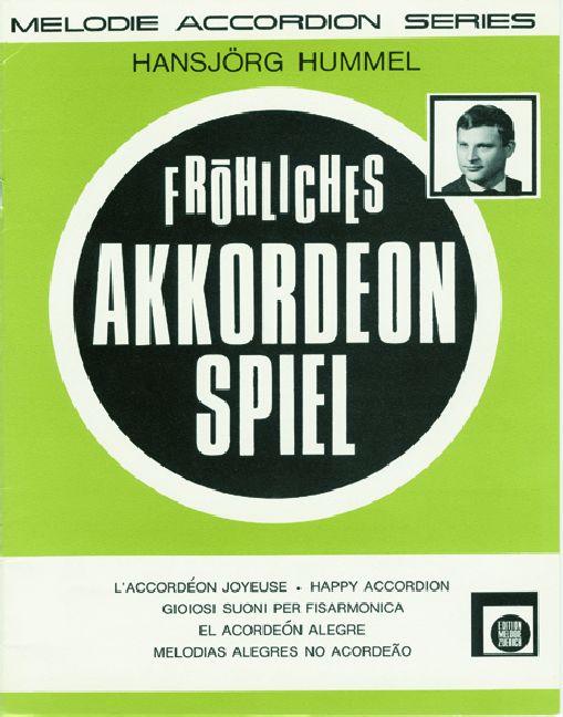 Fröhliches Akkordeon-Spiel    